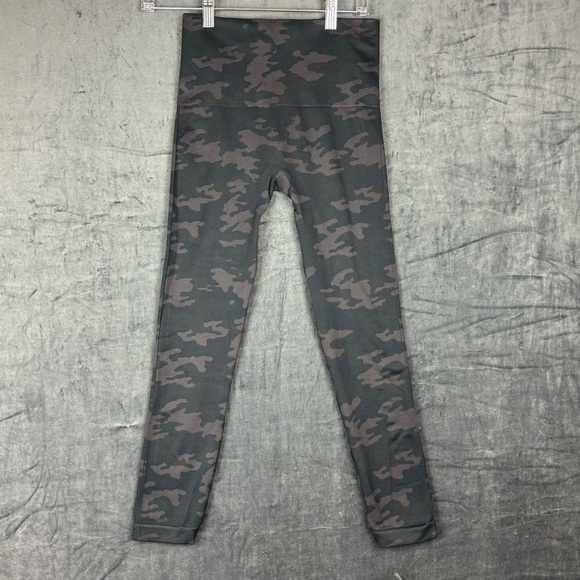 SPANX Green and Gray Camouflage Ankle Leggings — See pics for call out! - Picture 1 of 8